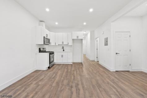 855 S 14th Street Newark NJ 07108