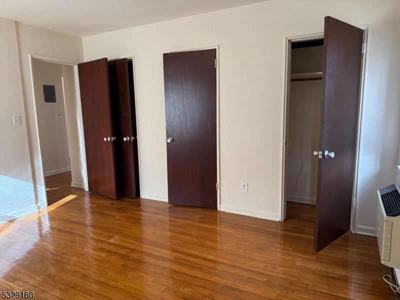 16 Roosevelt Place Montclair NJ 07042