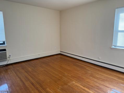 16 Roosevelt Place Montclair NJ 07042