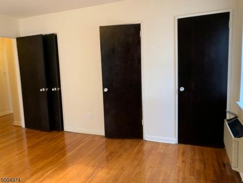 16 Roosevelt Place Montclair NJ 07042