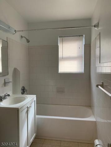 16 Roosevelt Place Montclair NJ 07042