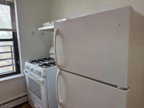 16 Roosevelt Place Montclair NJ 07042