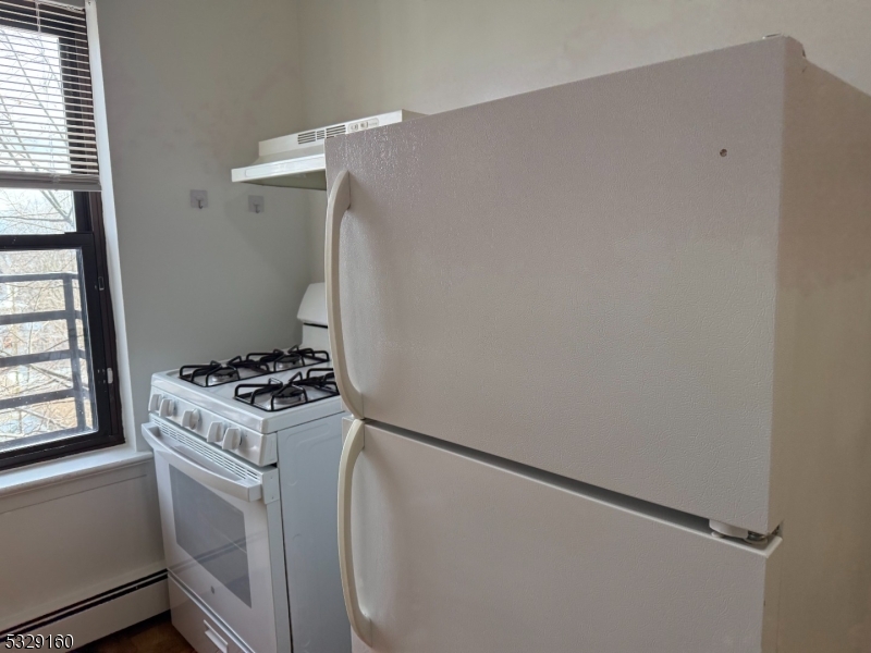 16 Roosevelt Place Montclair NJ 07042