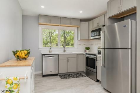 3 Castle Rock Road Jefferson NJ 07849