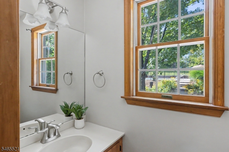 5 Alice Court Blairstown NJ 07825