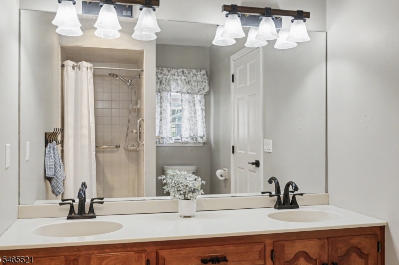 5 Alice Court Blairstown NJ 07825