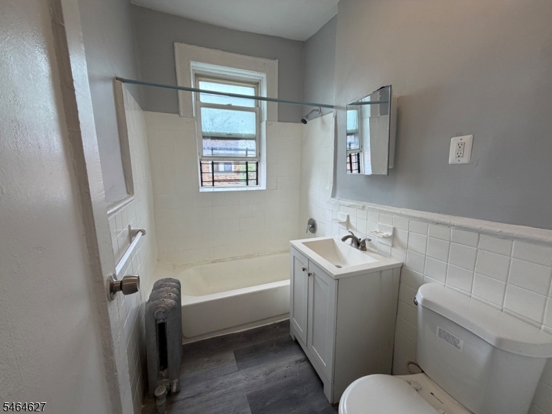 729 Ml King Boulevard Newark NJ 07108