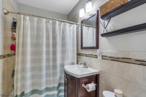 170 Pine Street Montclair NJ 07042