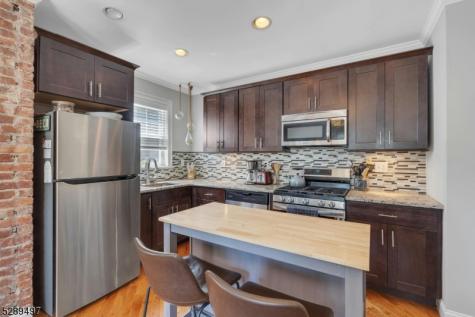 170 Pine Street Montclair NJ 07042
