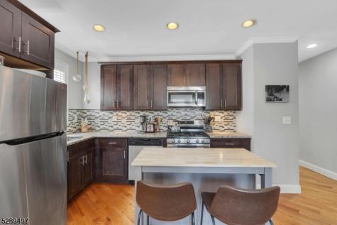 170 Pine Street Montclair NJ 07042