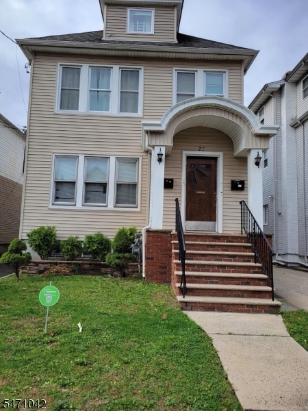 22 Lyons Place Elizabeth NJ 07202