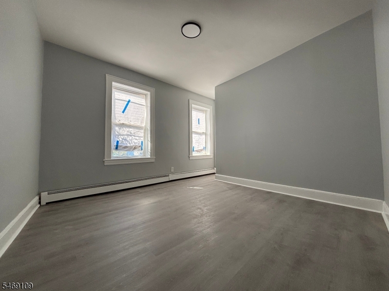 147 Elm Street Newark NJ 07105