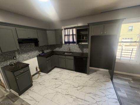 131 Huntington Terrace Newark NJ 07112
