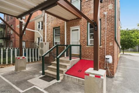 28 Willowdale Avenue Montclair NJ 07042