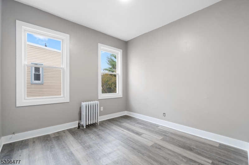 337 Leslie Street Newark NJ 07112