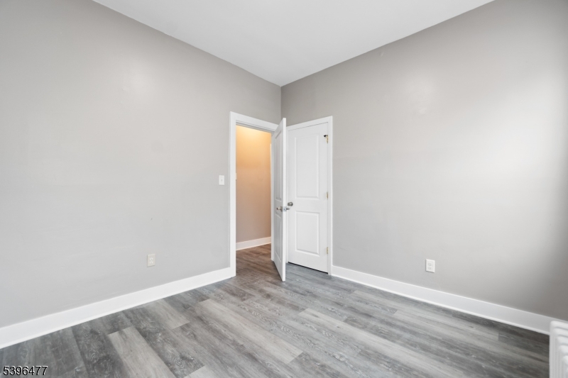 337 Leslie Street Newark NJ 07112