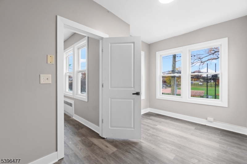 337 Leslie Street Newark NJ 07112