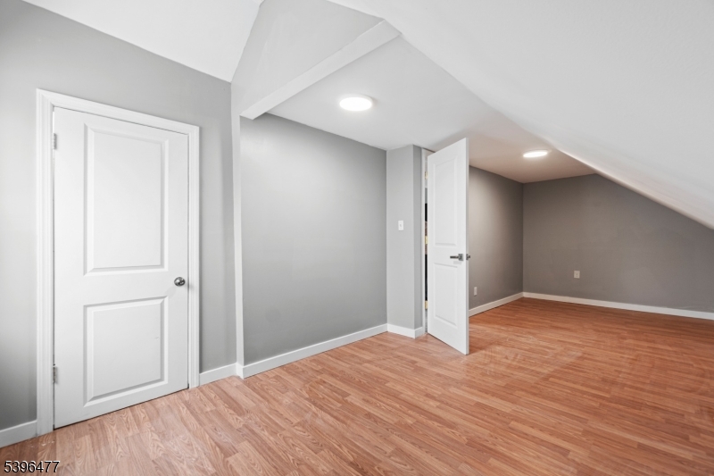 337 Leslie Street Newark NJ 07112