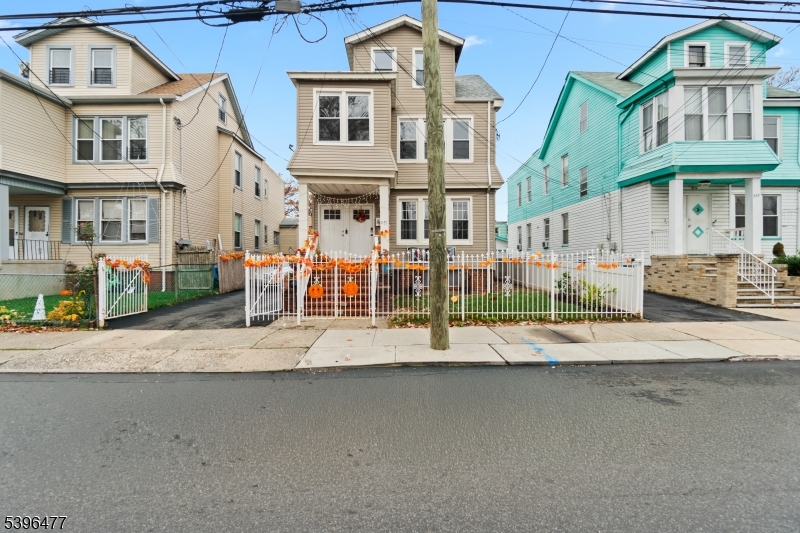 337 Leslie Street Newark NJ 07112