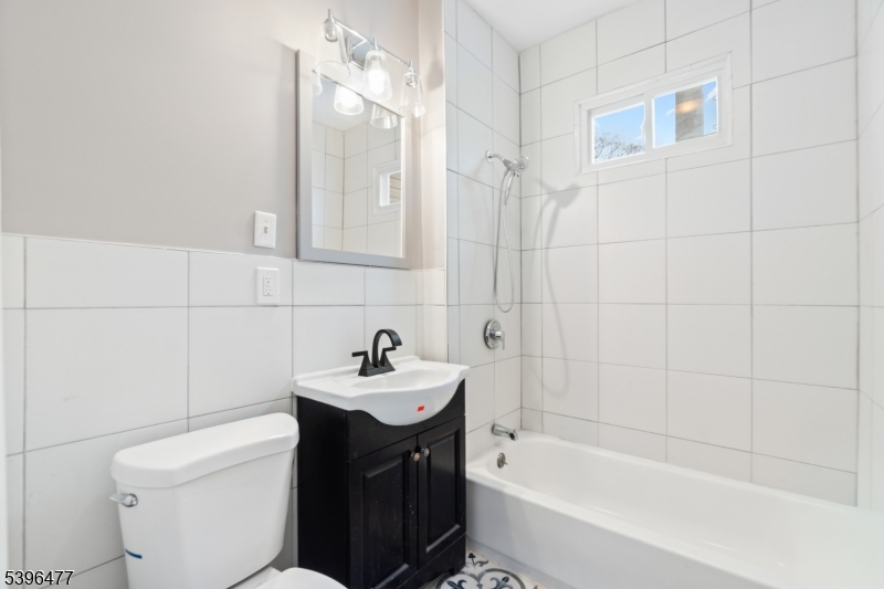 337 Leslie Street Newark NJ 07112