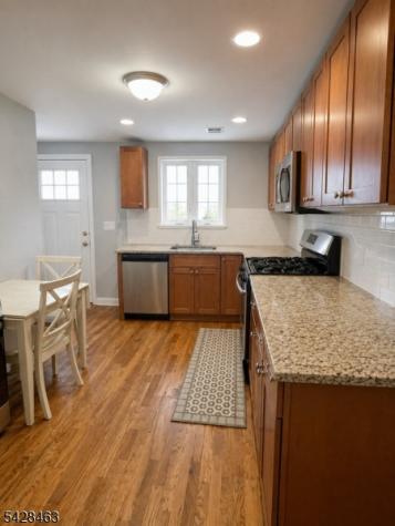 614 4TH Avenue Elizabeth NJ 07202