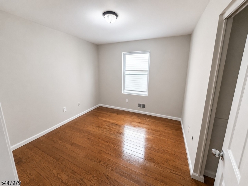 323 S Park Street Elizabeth NJ 07206