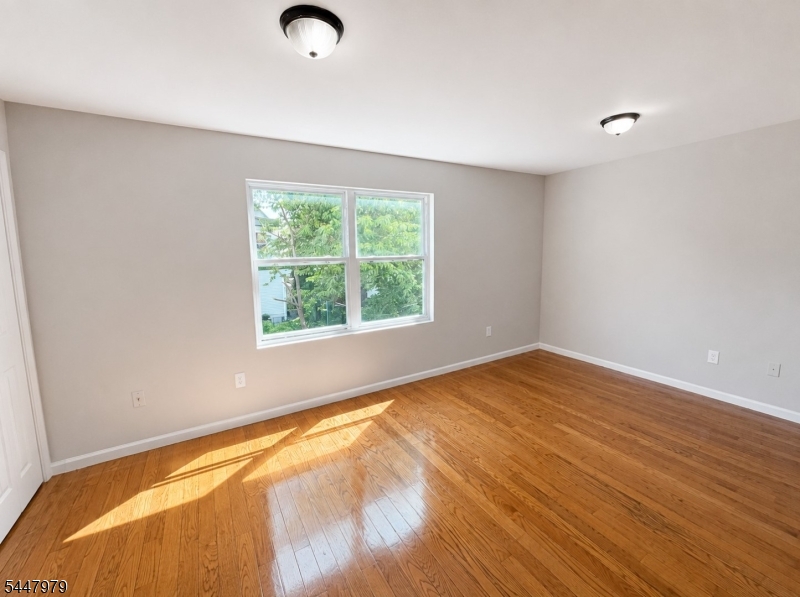 323 S Park Street Elizabeth NJ 07206