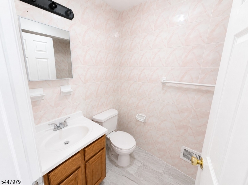 323 S Park Street Elizabeth NJ 07206