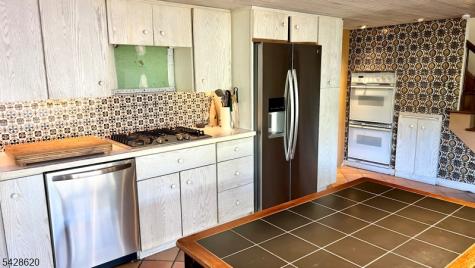 21 Payne Road Andover NJ 07860