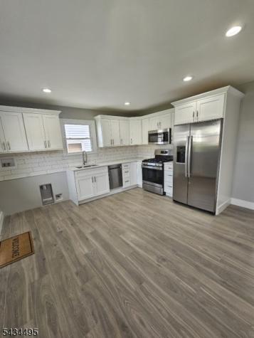 15 Dell Glen Avenue Lodi NJ 07644