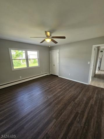 15 Dell Glen Avenue Lodi NJ 07644