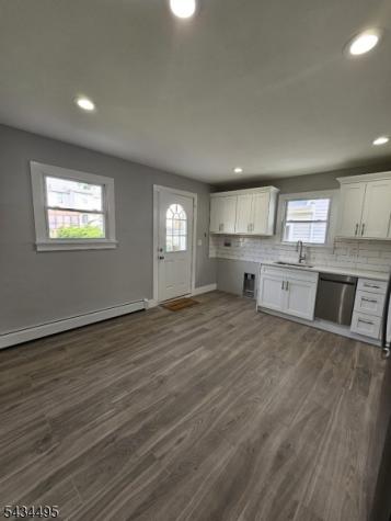 15 Dell Glen Avenue Lodi NJ 07644
