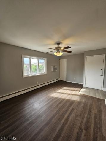 15 Dell Glen Avenue Lodi NJ 07644