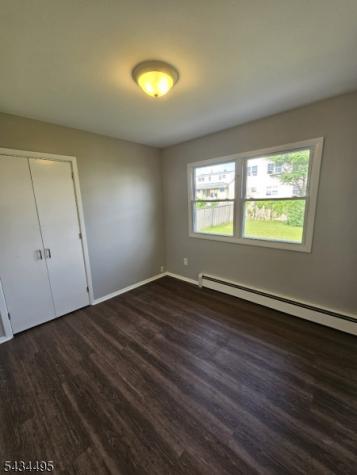 15 Dell Glen Avenue Lodi NJ 07644