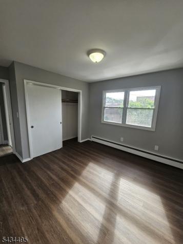15 Dell Glen Avenue Lodi NJ 07644