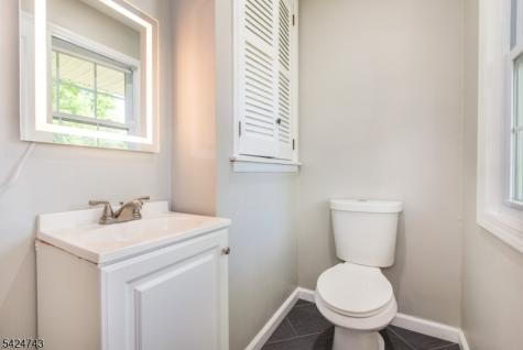 8 Wilcox Avenue Wharton NJ 07885
