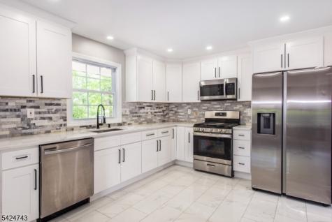 8 Wilcox Avenue Wharton NJ 07885