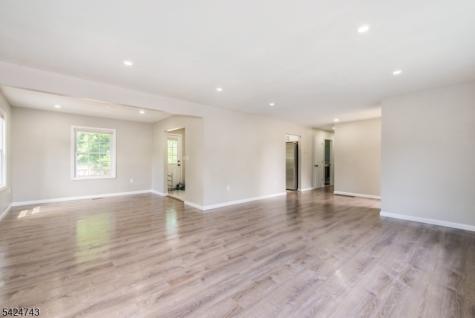 8 Wilcox Avenue Wharton NJ 07885