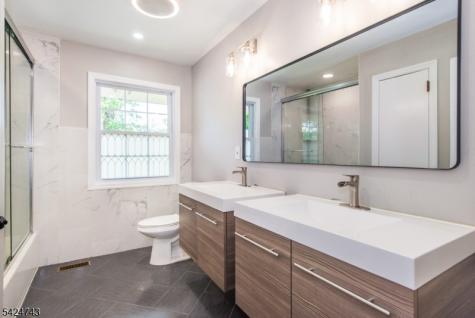 8 Wilcox Avenue Wharton NJ 07885