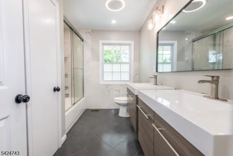 8 Wilcox Avenue Wharton NJ 07885