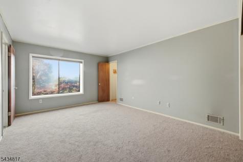 15 Delbarton Court Washington NJ 07840