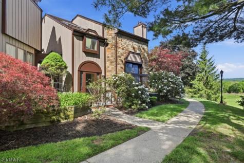 15 Delbarton Court Washington NJ 07840