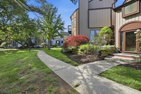 15 Delbarton Court Washington NJ 07840