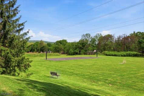 15 Delbarton Court Washington NJ 07840