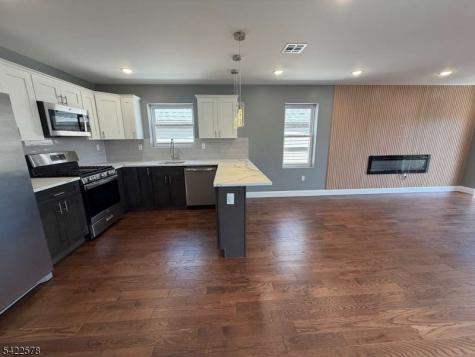 225 S 9th Street Newark NJ 07103