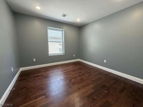 225 S 9th Street Newark NJ 07103