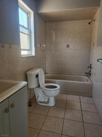 744 S 12th Street Newark NJ 07103