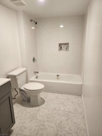 696 Dr Martin Luther King J Newark NJ 07102