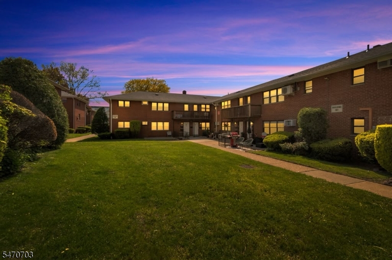 186 Terhune Avenue Lodi NJ 07644