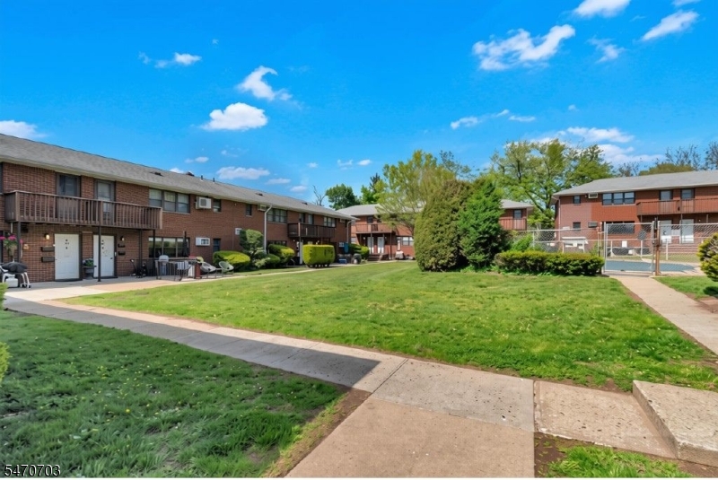 186 Terhune Avenue Lodi NJ 07644